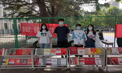 书车进校园.jpg